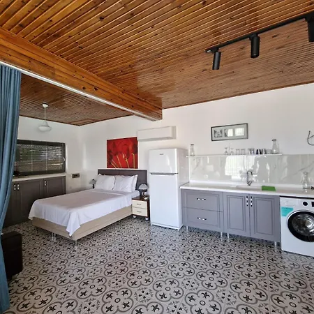 Amos Sea View וילה מרמריס